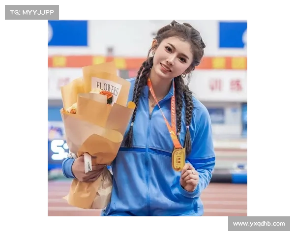 邓超杭州慈善赛现场模仿吴艳妮招牌指天动作引热议引发网友关注 邓超杭州慈善赛现场模仿吴艳妮招牌指天动作引热议引发网友关注